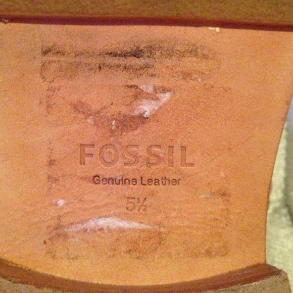 Super cute Fossil boots! - Picture 3 of 3
