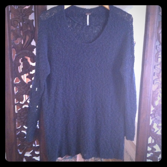 🚫🚫SOLD🚫🚫Free People Black Oversized Sweater