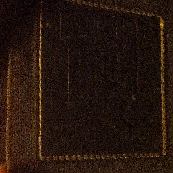 💯% authentic Coach purse - Picture 2 of 3