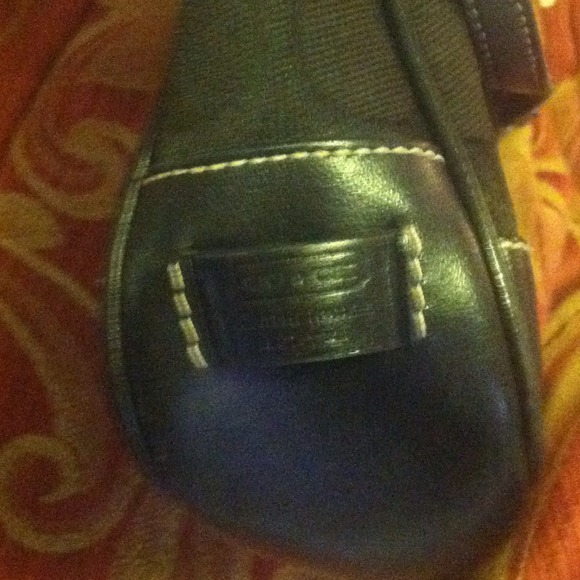💯% authentic Coach purse - Picture 3 of 3