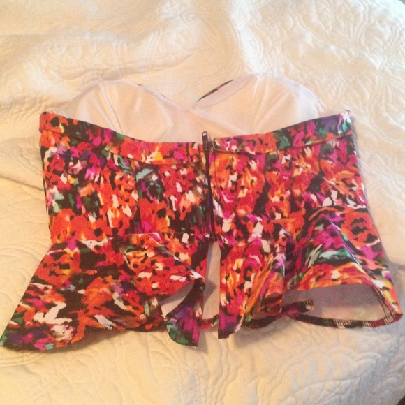 Nasty Gal Peplum Top - Picture 2 of 2