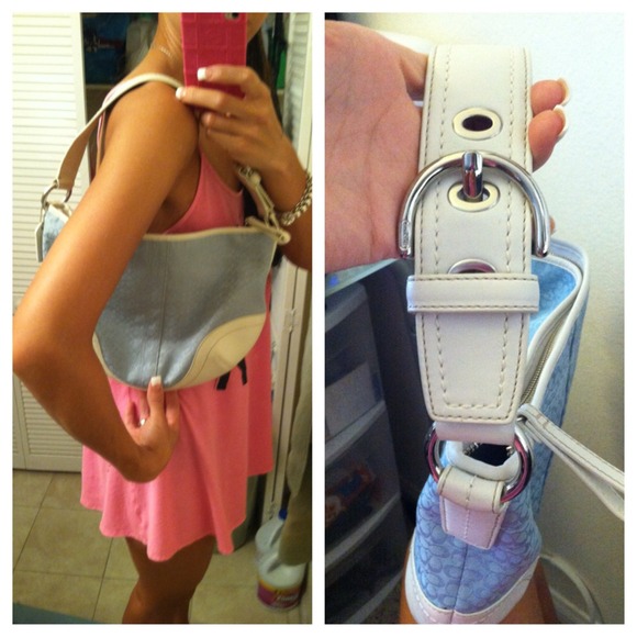 Baby blue coach hobo bag - Picture 3 of 4