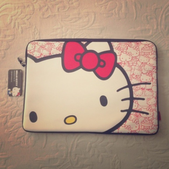 Hello Kitty Accessories - Hello kitty 15" macpro sleeve