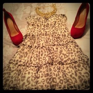 ⛔BUNDLED⛔Nude leopard Guess ruffle dress