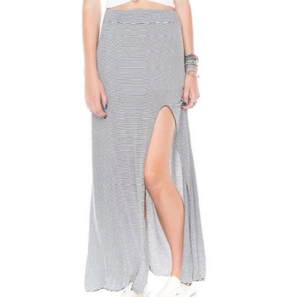 ❌ Not Available ❌ Cream floral Guiliana skirt - Picture 4 of 4