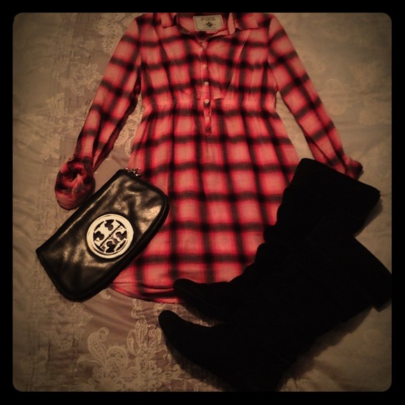 ⛔Bundled⛔Shirt dress by PINK (VS)