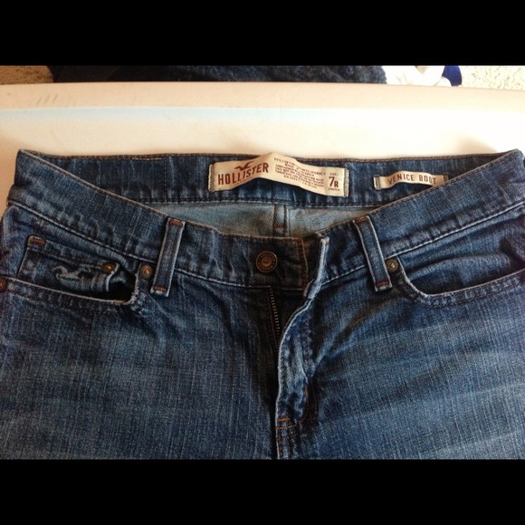 RESERVED!! Hollister jeans size 7 RESERVED!