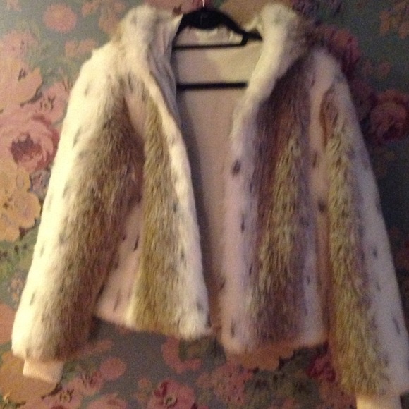 Cute hooded faux fur coat