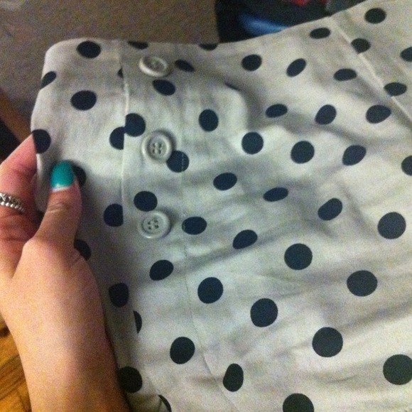 poka dot high waisted shorts! - Picture 2 of 4