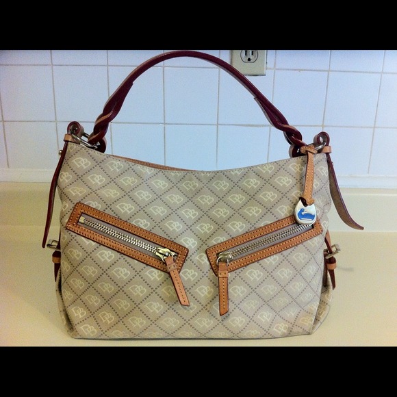 🎉Just Reduced🎉Tan and leather Dooney & Bourke