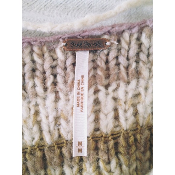 🚫SOLD🚫free people cropped sweater 🌻 - Picture 2 of 3