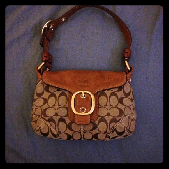 Authentic vintage small Coach Handbag.
