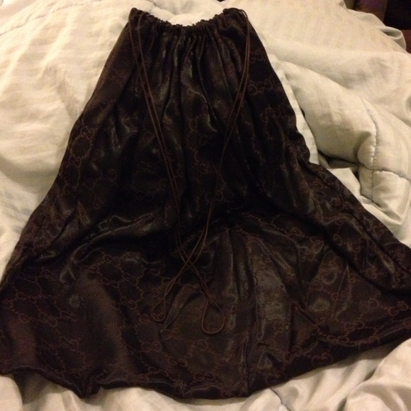 ON HOLD FOR AN EXCELLENT POSHER :) Gucci dust bag