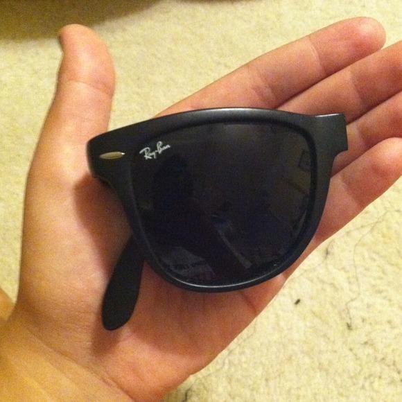 Folding wayfarer! Ray ban - Picture 2 of 3