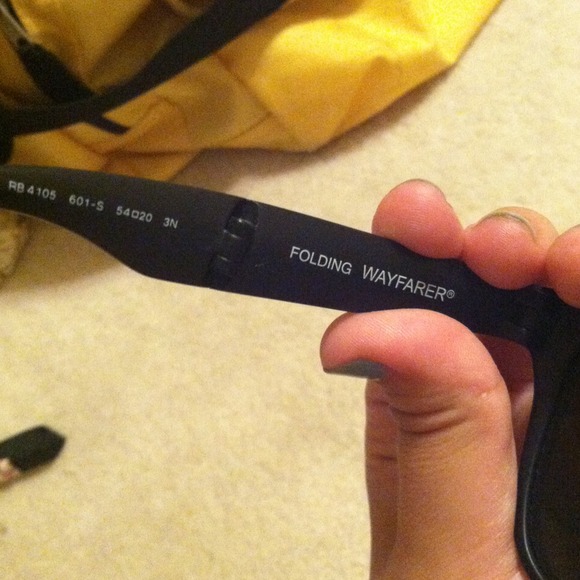 Folding wayfarer! Ray ban - Picture 3 of 3