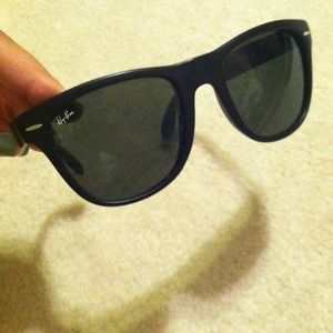 Folding wayfarer! Ray ban