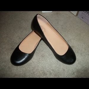 AE simple black flats