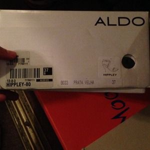 REDUCED ----- Metallic gold heels! Nwt!