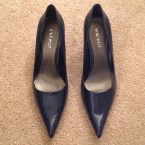 Navy blue heels