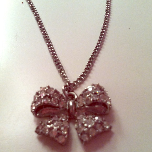 Bow Neclace🎀