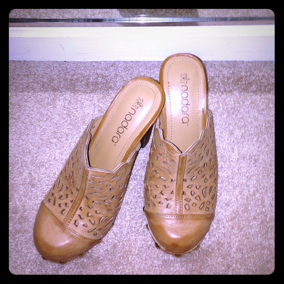 Reduced! 🔥Extremely Comfy Clogs