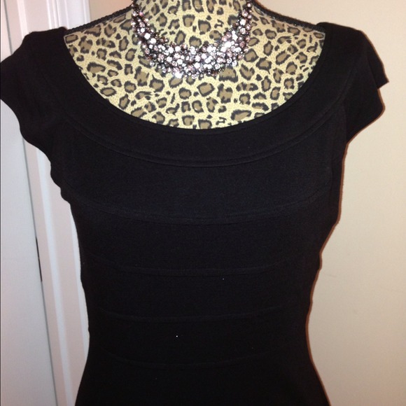 Black Muse Dress - Picture 2 of 3