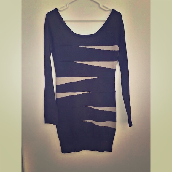 🌟TRADED🌟Black & Cream Striped Long Sleeve Dress