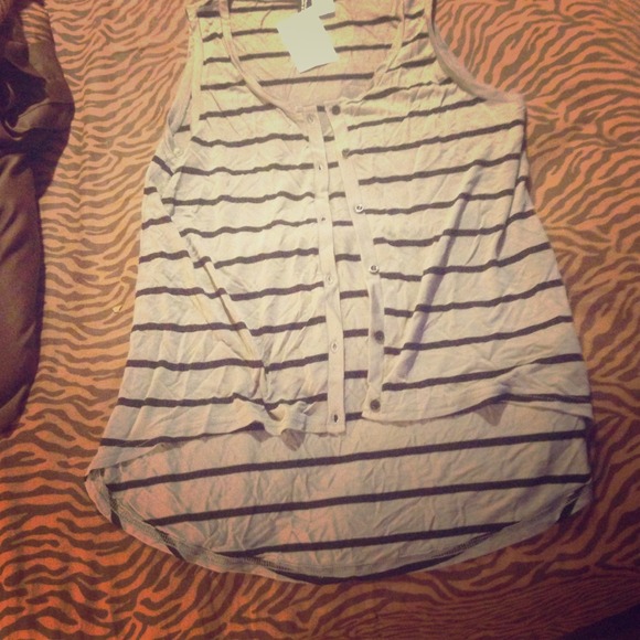 Sleeveless H&M Striped Button up Top - Picture 1 of 3