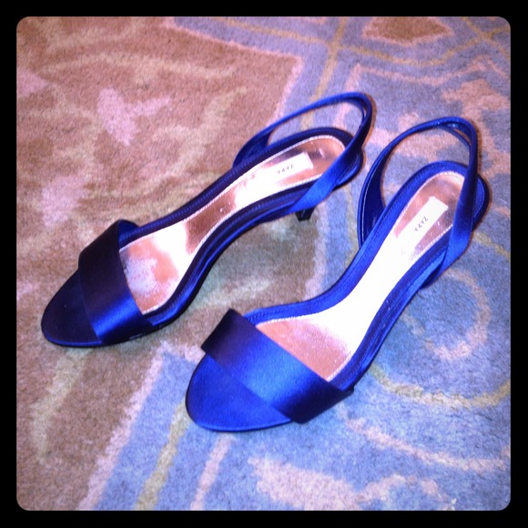 Just Reduced! 🔥 Super Cute Royal Blue Slingbacks