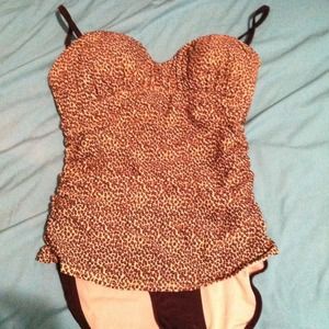 1 Pc cheetah print swim suit with control Max