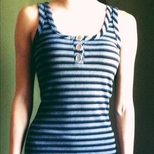 Black and Grey Thermal Tank