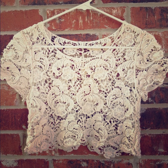 TRADED**** Lace crop top