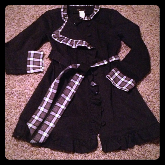 🎉TRADED🎉NWOT Trendy black jacket