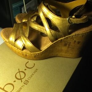 b.o.c Born wedge. Brand new. 7M.  Sunbronze.