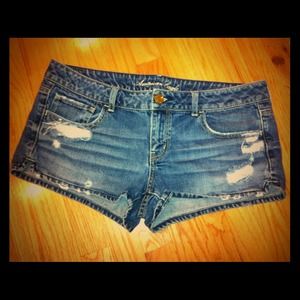 American eagle distressed shorts