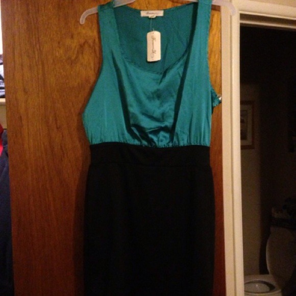 New black/green silk top strechy bottom dress
