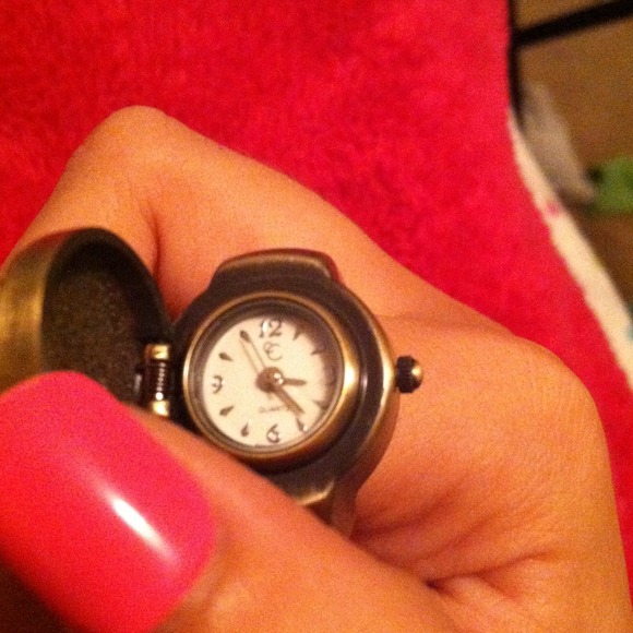 Bronze owl clock ring - Picture 2 of 3