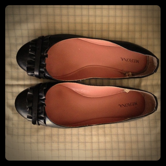 Bundle- Sold- Black flats!