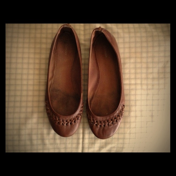 Bundle Sold- Brown flats!