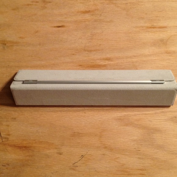 Case cover - Picture 2 of 4