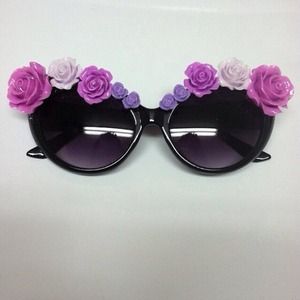 Vintage cateye lavender rose sunglasses