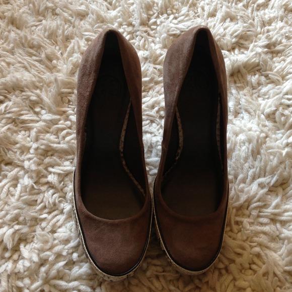 REDUCED!! 🌟HOST PICK 9/7🌟 💯% New Tory Burch - Picture 2 of 4