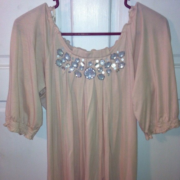 Size small. Tunic $10 - Picture 1 of 1