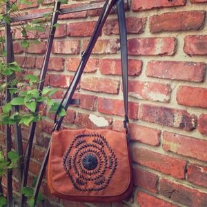 Vintage cross body bag TAKE AN ADDITIONAL 50% OFF!