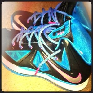 Nike Lebrons X GS (: