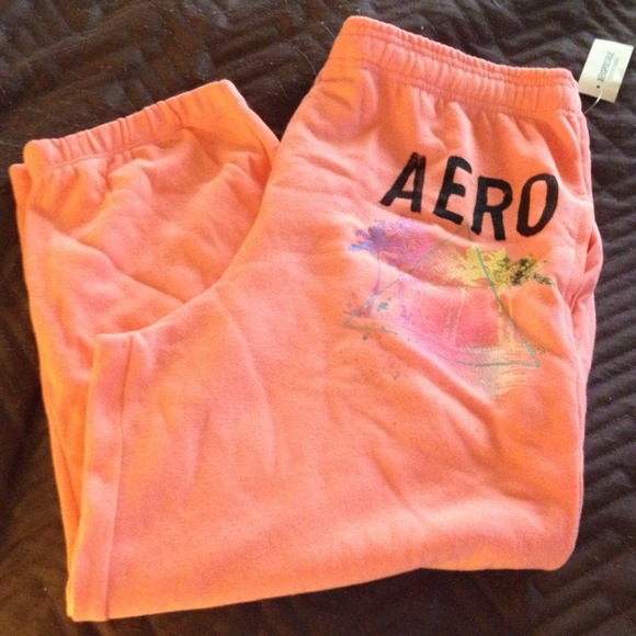 NWT Aeropostale Capri pants size Medium