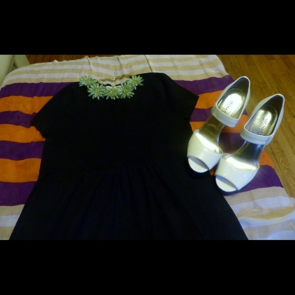 On hold for Danielle Michael Kors sweater mini