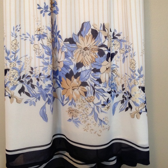 Hinge NWT dress - Picture 4 of 4