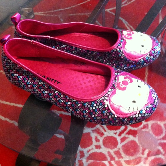 Hello kitty flats      *SOLD* - Picture 1 of 3