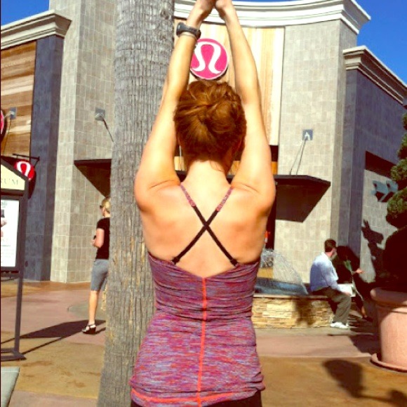 Lululemon open heart space wee